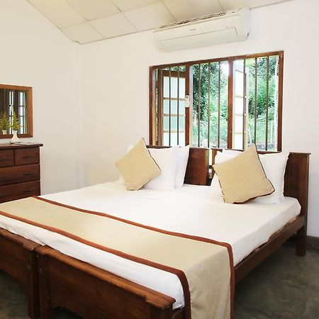 Villa Indrasiriya 阿杭格默 外观 照片