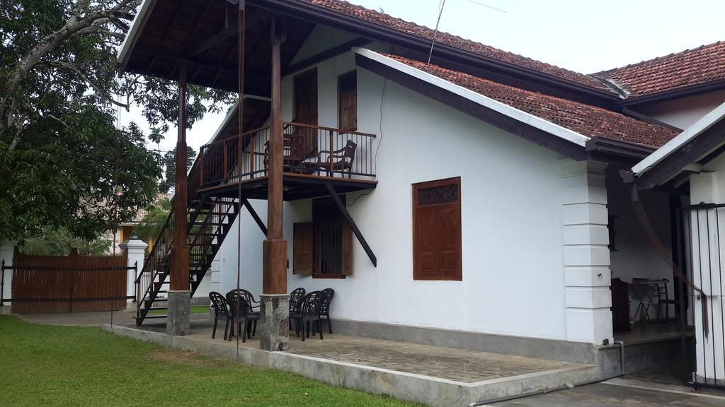 Villa Indrasiriya 阿杭格默 外观 照片