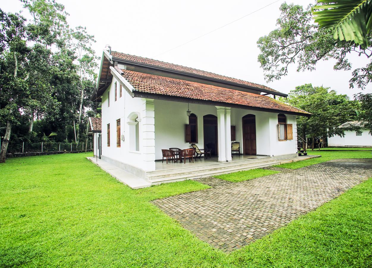 Villa Indrasiriya 阿杭格默 外观 照片