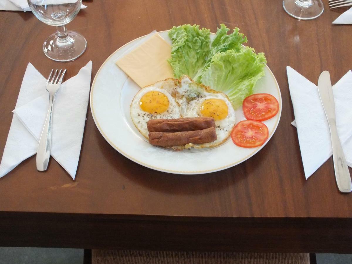 Villa Indrasiriya 阿杭格默 外观 照片